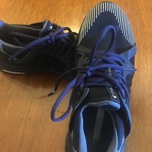 Stella McCartney Sneakers.